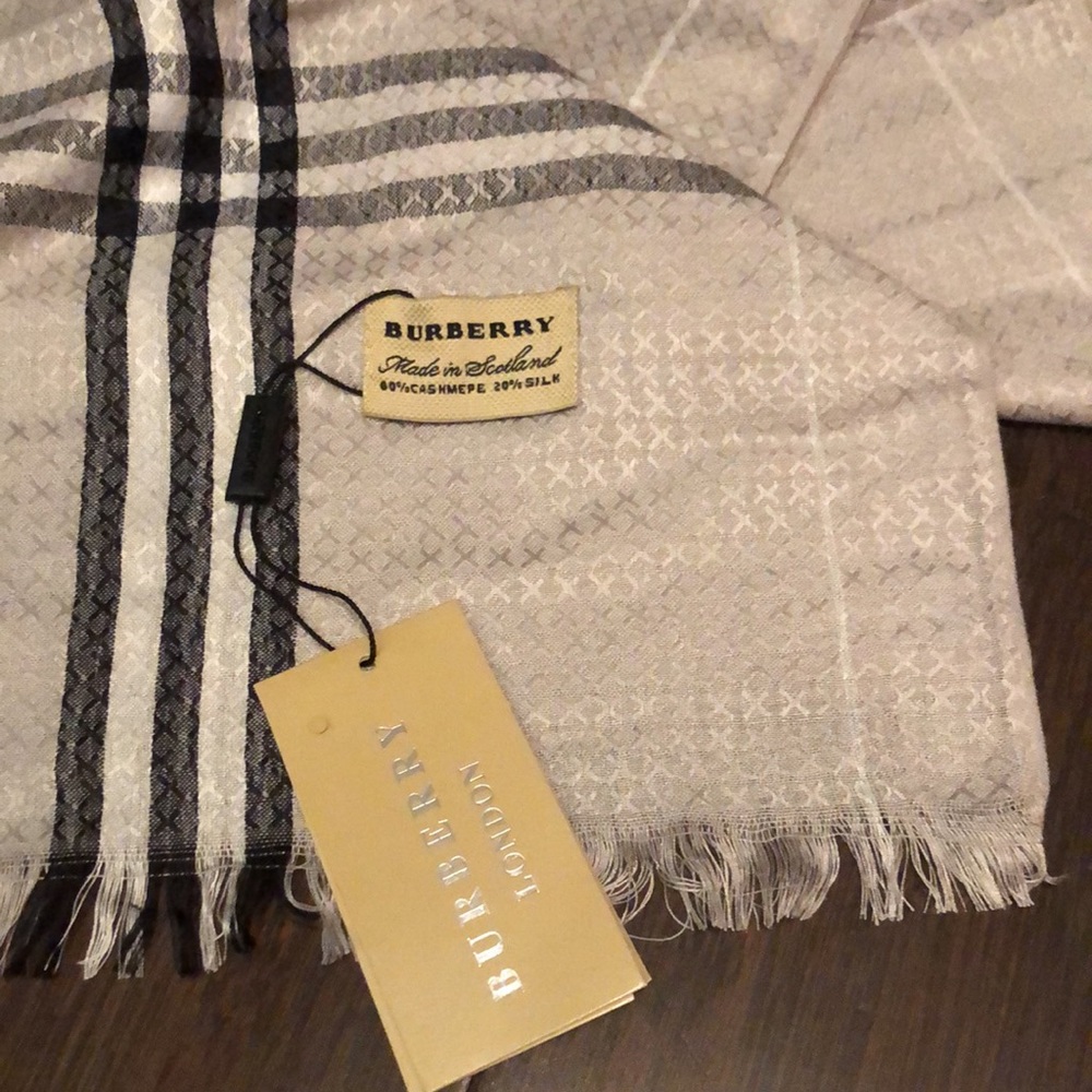 Burberry scarf